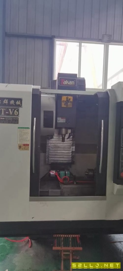 同款2台10000转台群650加工中心，BT40三线规，2015年，工厂在位，价格不贵.