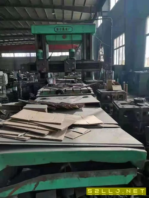 出售上海东方红龙门铣床一台