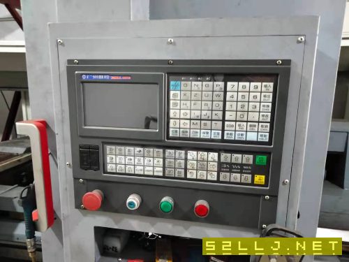 打包出售两台准新数控车61801500和61803000仅试加工