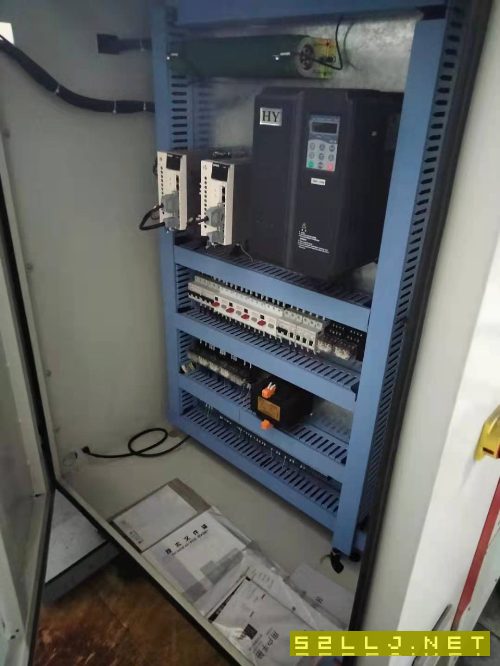 打包出售两台准新数控车61801500和61803000仅试加工