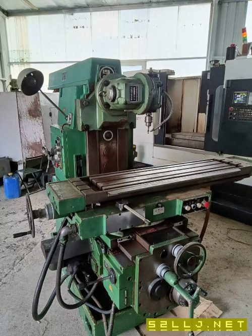 齐二万能升降台铣床X6132c