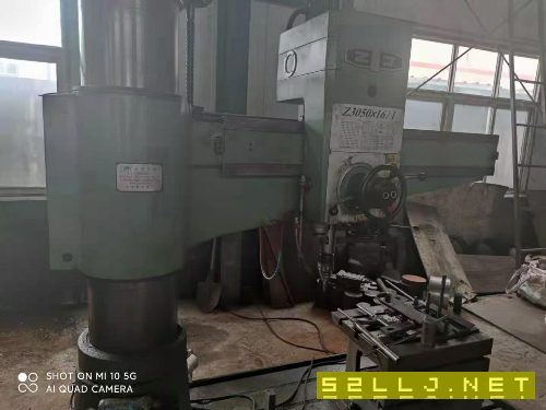 出售:精品正宗中捷Z3050钻质量非常好，喜欢的老板可以联系