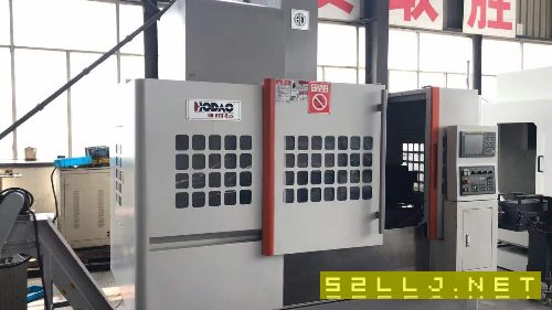 出售：江苏厚道1160带五轴的加工中心