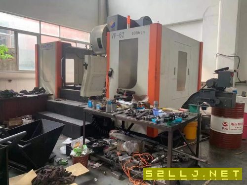出售：2014年安装少用1580加工中心一台