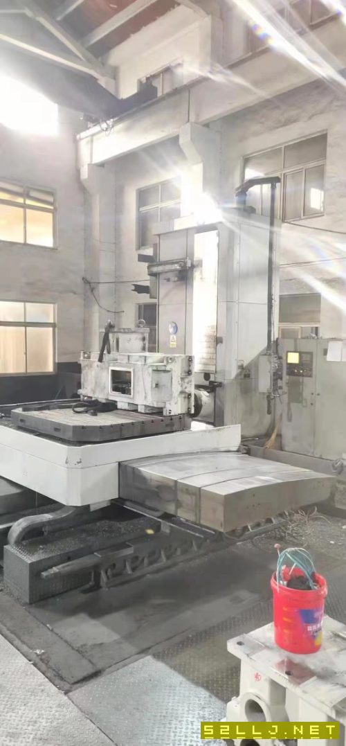 出售:韩国原装起亚KBN135卧式镗床、工作台20001800，工件承重10吨，千分之.