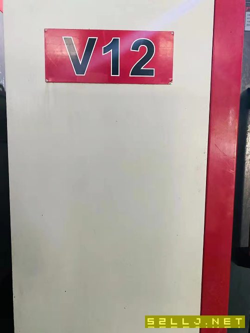 出售：台湾立扬v12立式加工中心