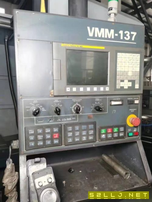 出售:2013年台湾高峰1370数控铣床，三轴硬轨，BT50齿轮头6000rpm，发那科系.