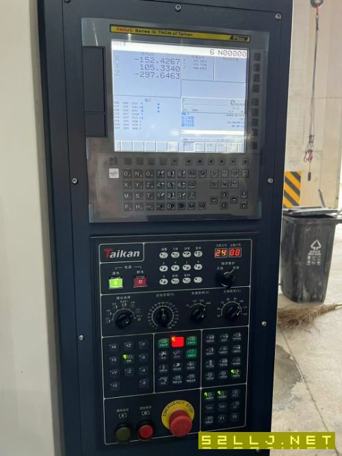 出售：台群856S加工中心，2020年12月份生产，主轴12000转，Y轴45滚柱线轨。