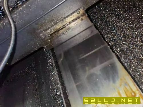 出售:2015年友佳825重型模具机一台，发那科OI-MD系统，阿尔法电机驱动，BT5.