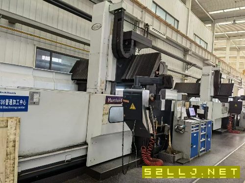 出售：台湾协鸿2190数控龙门铣，BT50主轴，齿轮头，6000转，三轴行程XYZ:20.