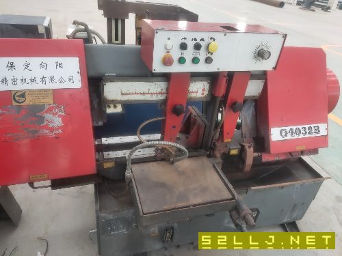 出售2007年保定向阳G4032B带锯床。