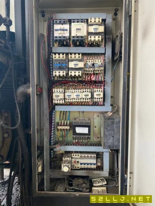 出售：汉川611C/4镗床，主轴110。