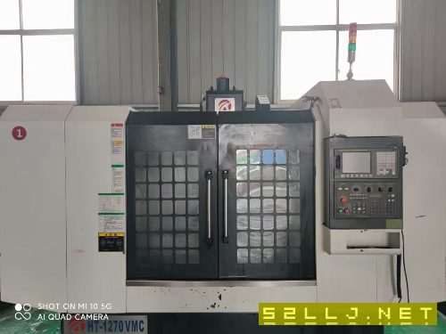 出售:华特1270数控铣，两线一硬，BT50主轴，发那科MF系统，带排屑机，可以.