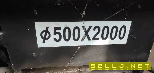 出售：大连61502000车床，机器安装少用，导轨很亮。