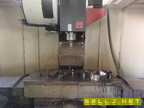 出售:2016年乔峰V13立式加工中心，1370立加，主轴BT40，三线轨，三菱M70系.