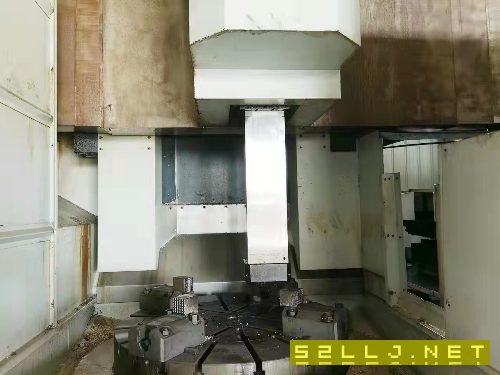 出售：台湾油机1000ATC＋C立车一台..32把刀...发那科18i