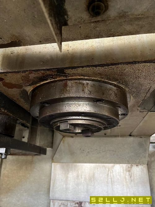 出售：德马1370加工中心。工作台1500700，硬轨机，带刀库。