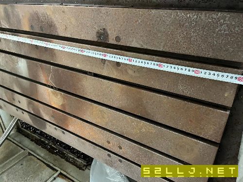 出售：德马1370加工中心。工作台1500700，硬轨机，带刀库。