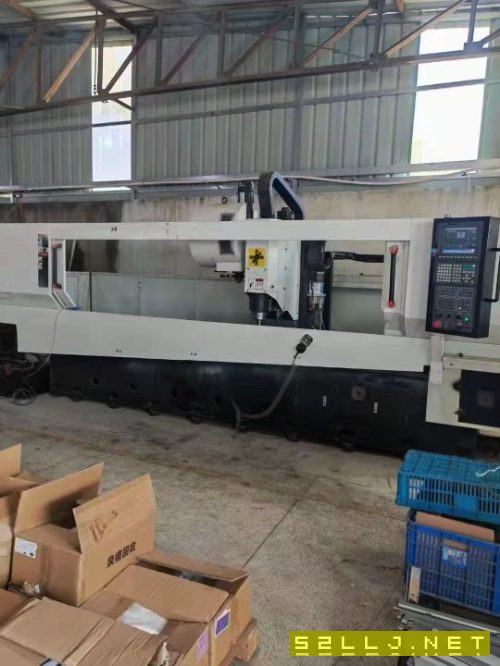 出售:近年份3500型材机一台，行程3500X500X550，新代系统。转速12000转，BT.