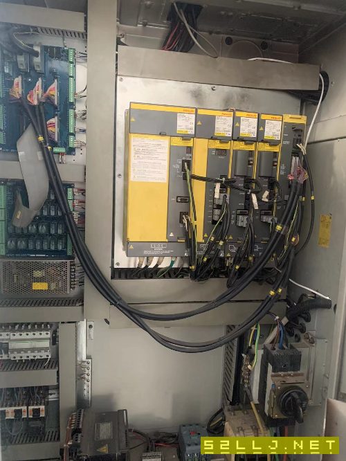 出售：台湾建德1370加工中心，bt50主轴