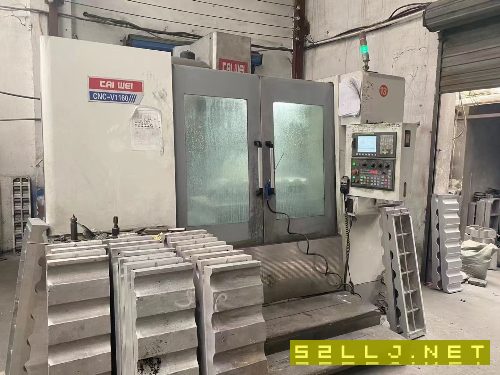 出售：同款三台台伟1160立式加工中心