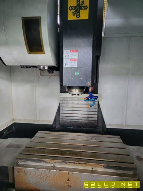 出售:2018年台群T-V856，准新机，三菱M80系统，BT40主轴/10000转，三线滚柱.