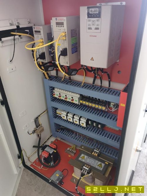 宝鸡机床SK50P，全防护，三档档内无极变速，广数980tdi，一年质保的新机。