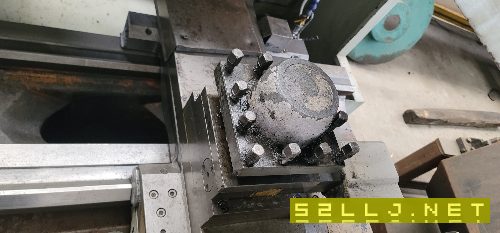 两台海威小数控车床，加工长度750