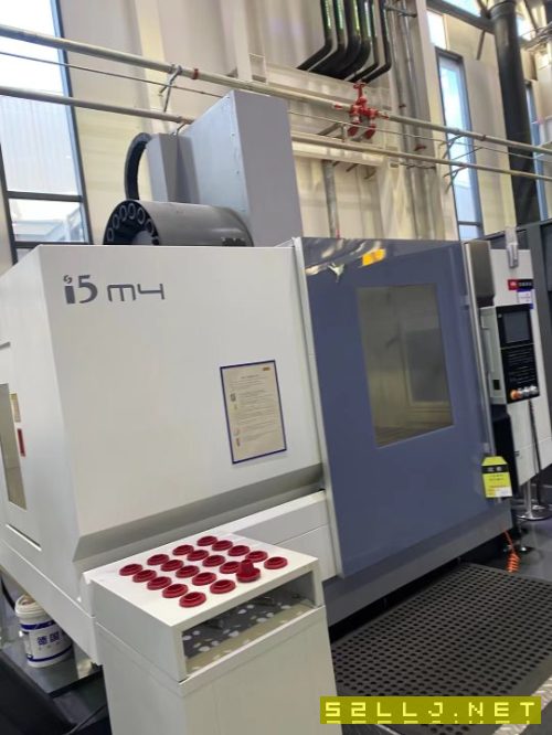售精品ⅰ5M4.8立式加工中心BT50主轴带排屑器少用.
