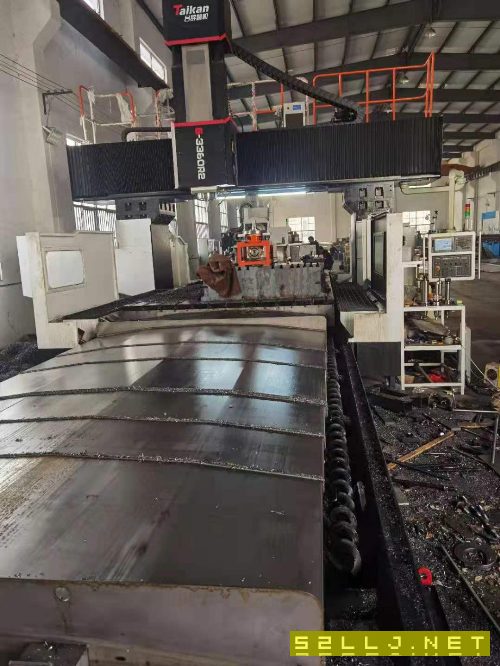 出售：台群3360龙门加工中心，25006000工作台