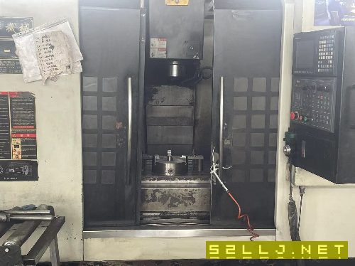 出售13年同款俩台850台群加工中心，三硬轨，m70.