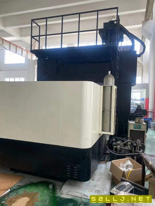 出售：乔地2517龙门加工中心一台，BT50，10000转.