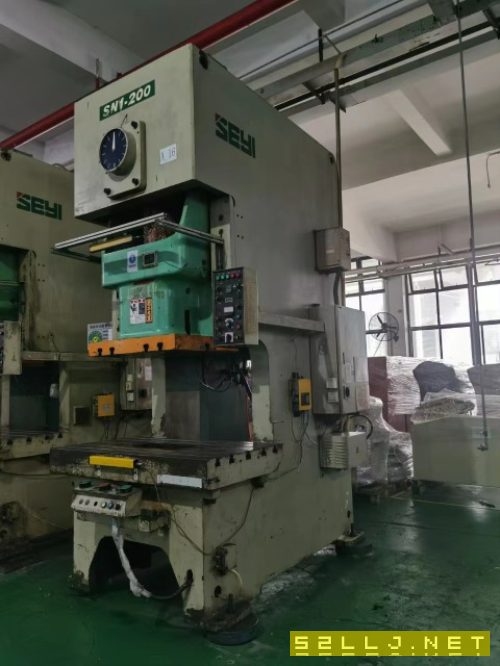 三台200T协易冲床