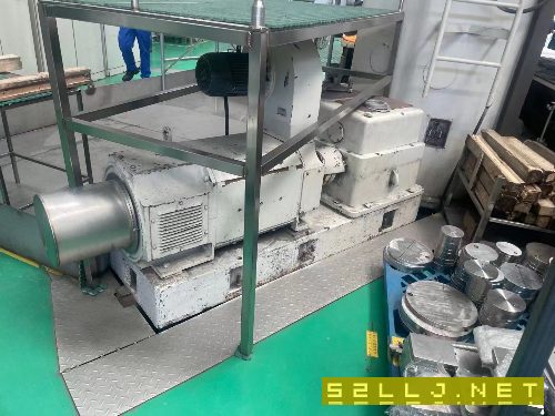 1.6米&amp;amp；#215；10米单臂刨床，工作台宽1.4米，.