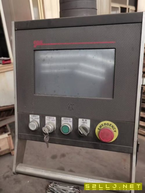 出售:320T/4500数控折弯机，只做过一批样品，成.