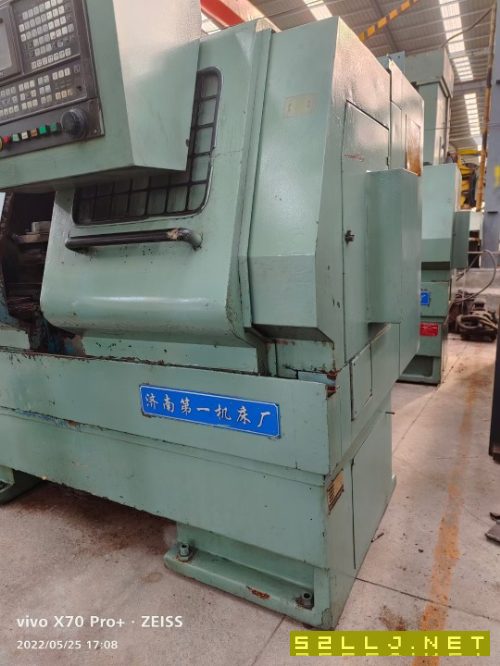 便宜处理同款三台数控车床