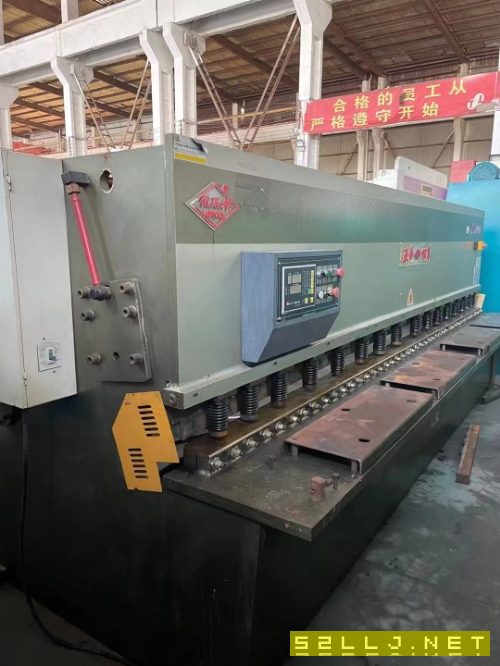 QC12Y-44000液压摆式剪板机