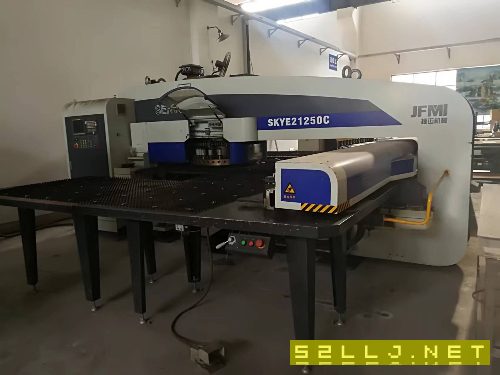 数控剪板机1台，数控伺服转塔冲床1台，数控液压.