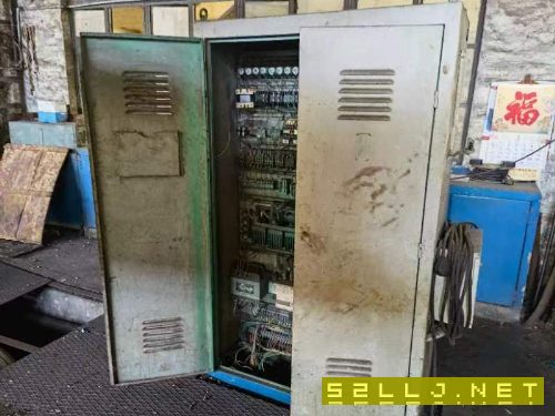 齐哈一机产2.5米立车