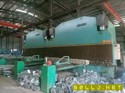 出售WF67K-1200T/12米数控折弯机