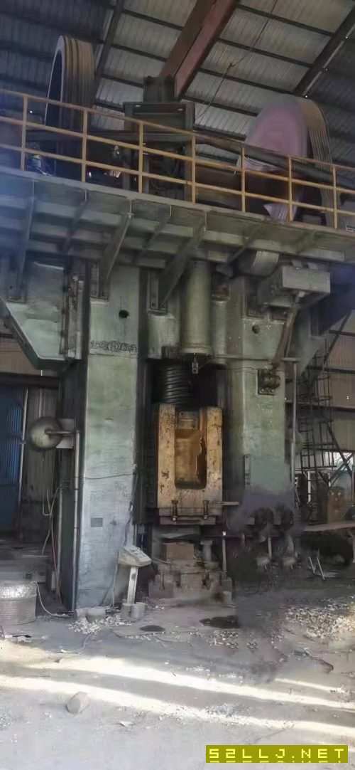出售青岛宏达6300吨摩擦压力机