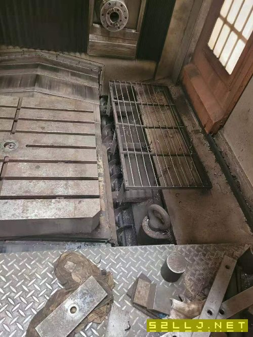 出售：2015年产浙江日发800单工位卧式加工中心一.