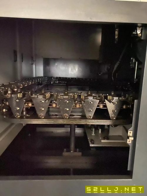 江油在位出售：日本牧野V33，行程：600400350mm.