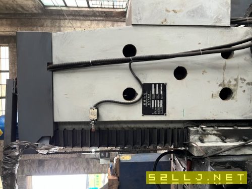 出售两台端面铣床