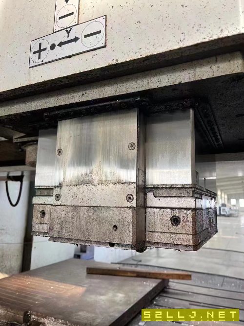 出售日本三菱3.3/5米龙门加工中心