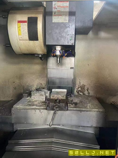 出售：江苏大侨1160加工中心一台