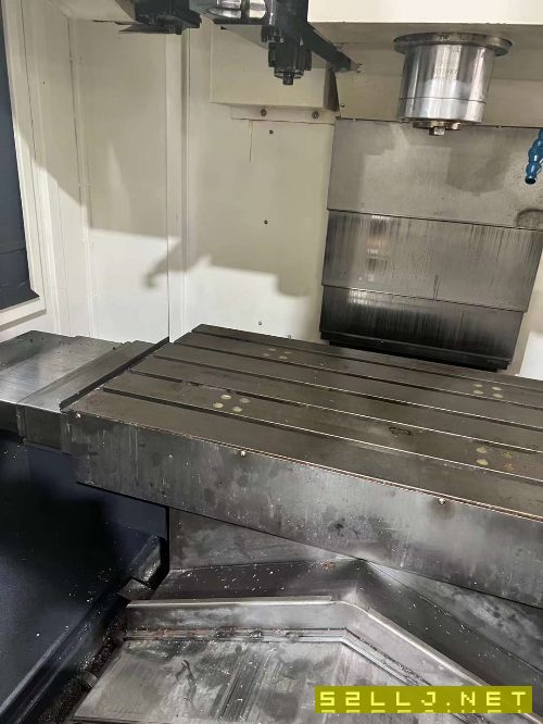 出售：两台2019年台湾铁王850加工中心