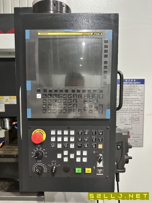 新到两台仅仅使用600小时海天精工850加工中心，国内一.