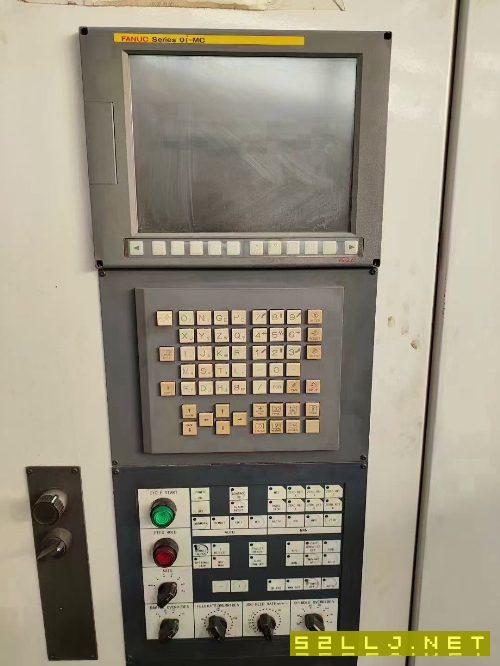 海天630双工位卧式加工中心，BT50齿轮头，正常使用，.