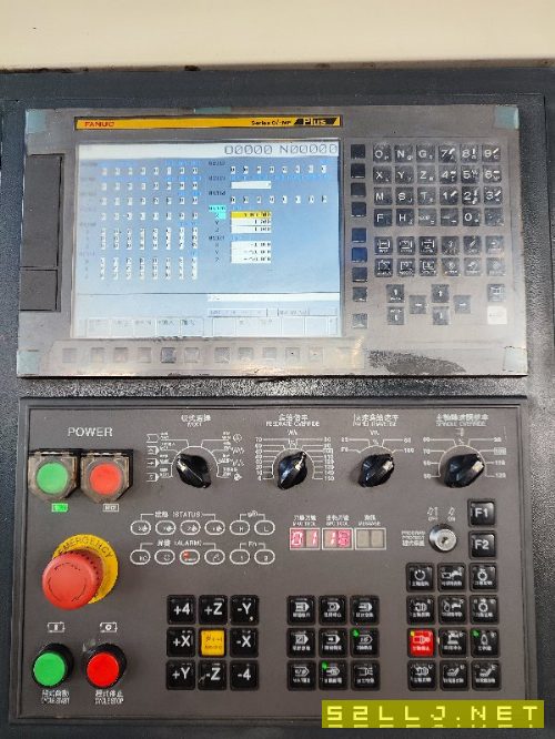 2020年台功1375加工中心，三轴滚柱线轨，发那科mF